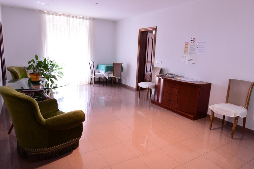 Pensio Viladomat Girona Exterior photo