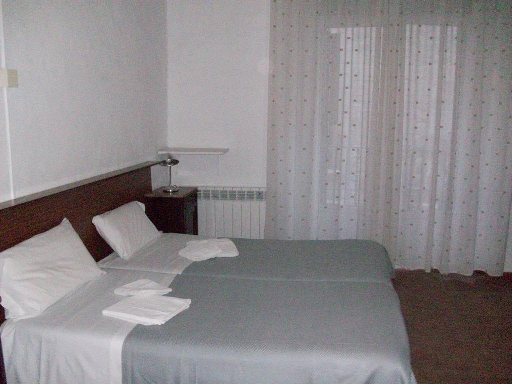 Pensio Viladomat Girona Exterior photo