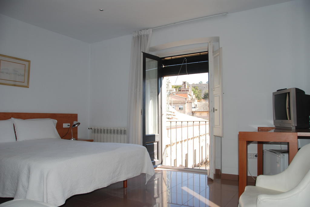 Pensio Viladomat Girona Exterior photo