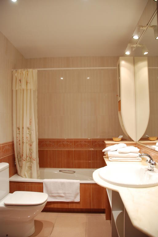Pensio Viladomat Girona Room photo
