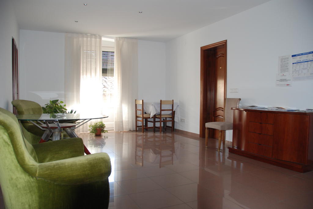 Pensio Viladomat Girona Exterior photo